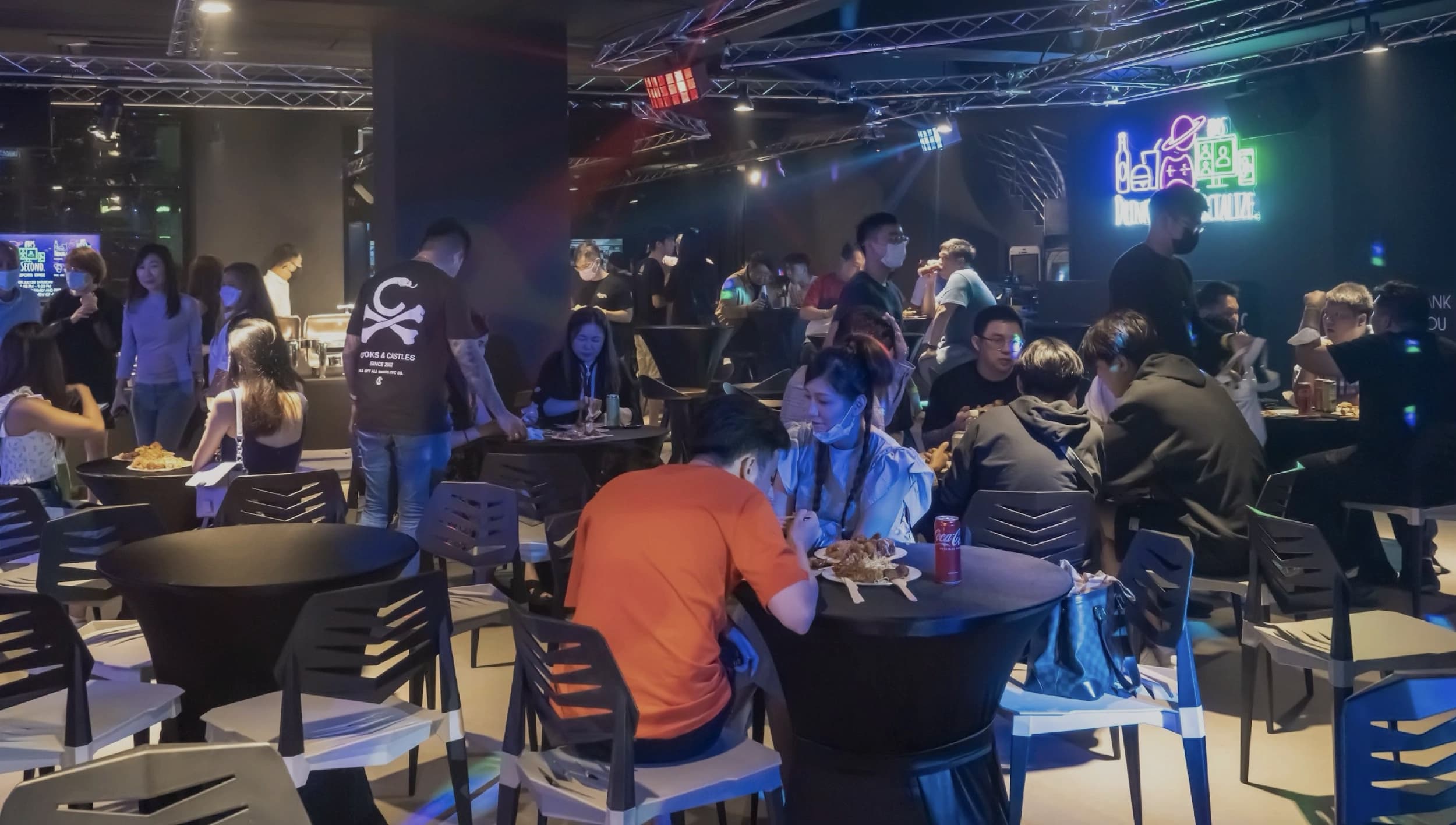 Esports-Ready Stage & Arcade Floor